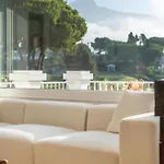 Newly Renovated Frontline Golf 7 Bdrm Luxury 아파트