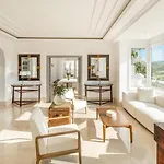 Newly Renovated Frontline Golf 7 Bdrm Luxury 아파트 에스테포나